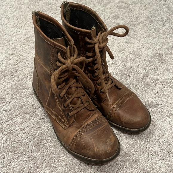 Steve Madden Shoes - Steve Madden leather combat boots